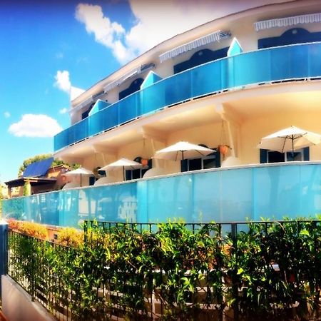 Apartamentos Petit Blau Пагуера Екстериор снимка
